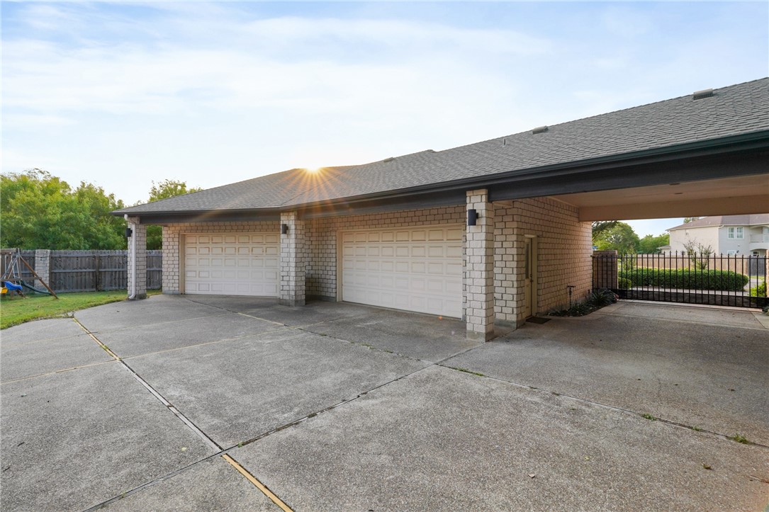 307 Inverness Dr Property Photo 35