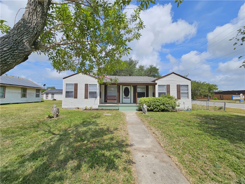 2605 Arkansas St