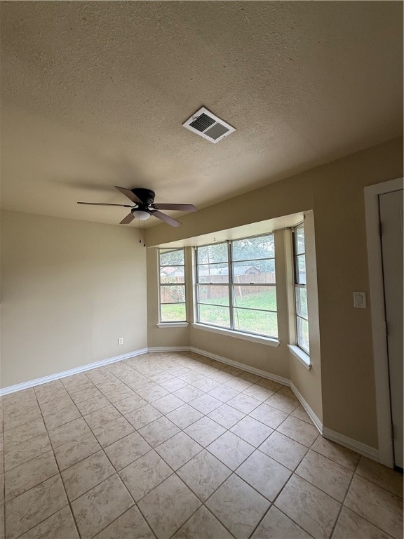 1005 Schallert Dr Property Photo 9