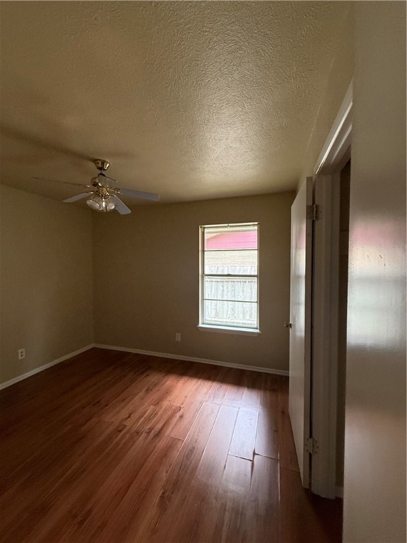 1005 Schallert Dr Property Photo 20