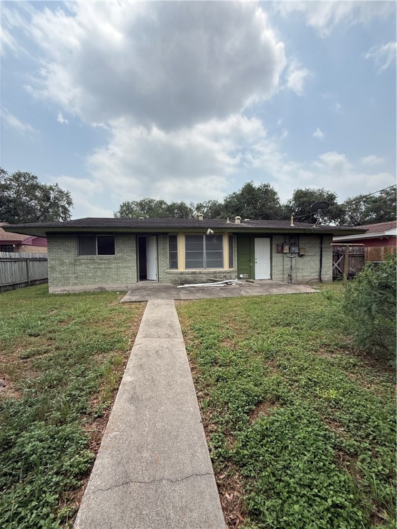 1005 Schallert Dr Property Photo 26