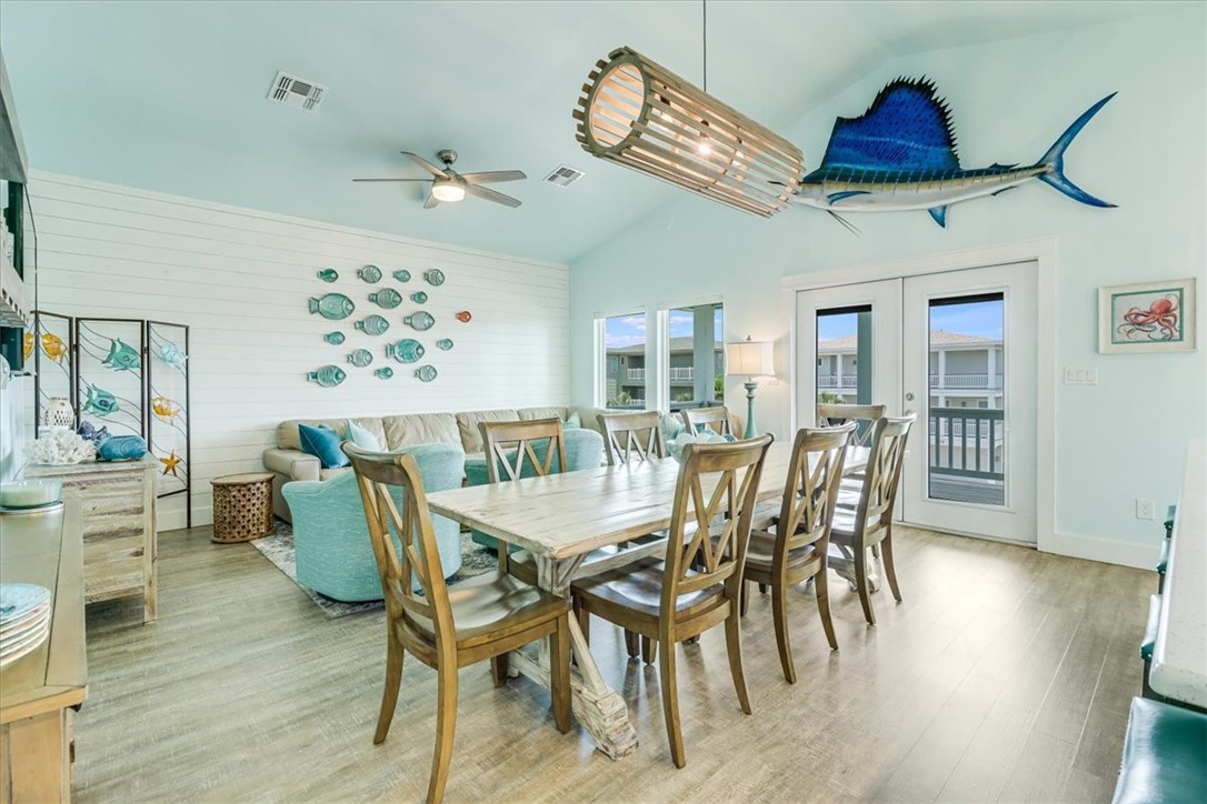 835 Ocean Side Property Photo 4