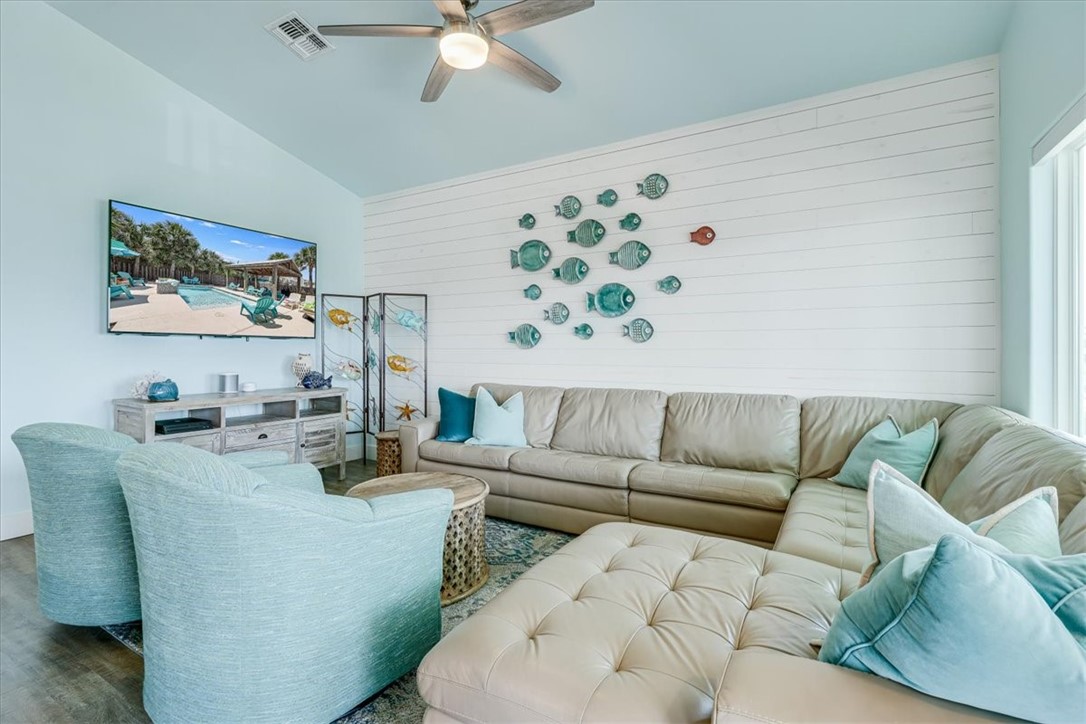 835 Ocean Side Property Photo 10