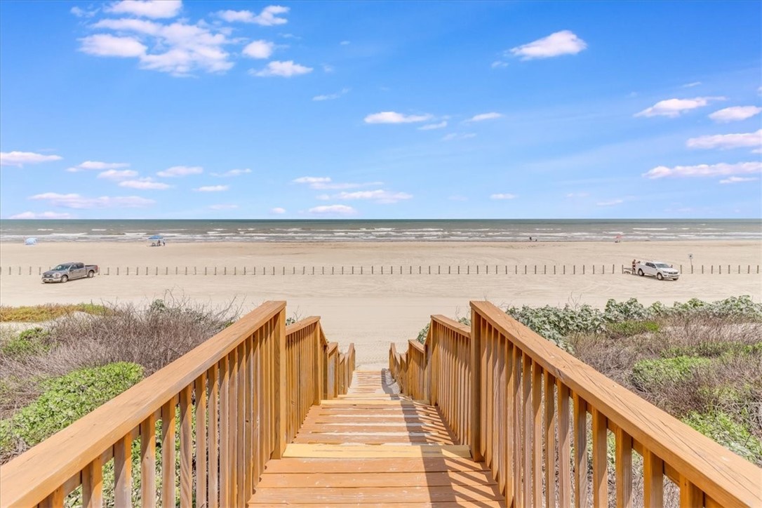 835 Ocean Side Property Photo 38