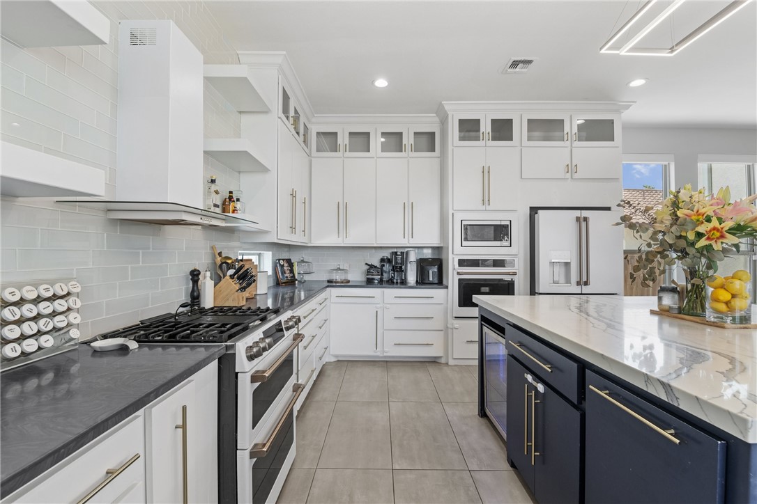 15130 Reales Dr Property Photo 10