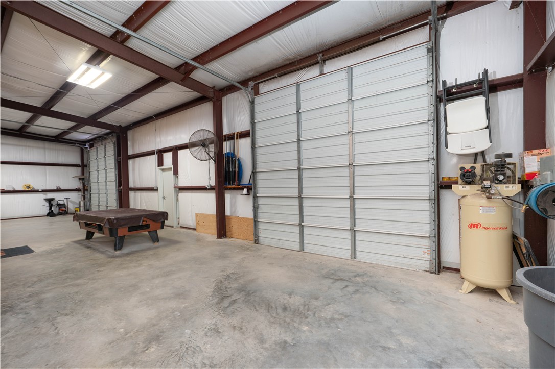 227 S Hollow Tree Property Photo 11