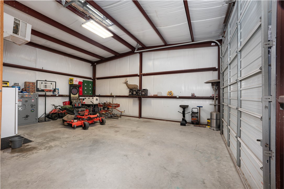 227 S Hollow Tree Property Photo 12