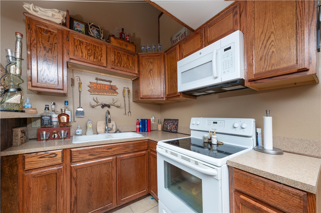 227 S Hollow Tree Property Photo 16