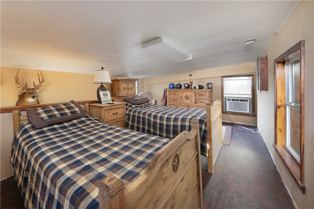 227 S Hollow Tree Property Photo 19