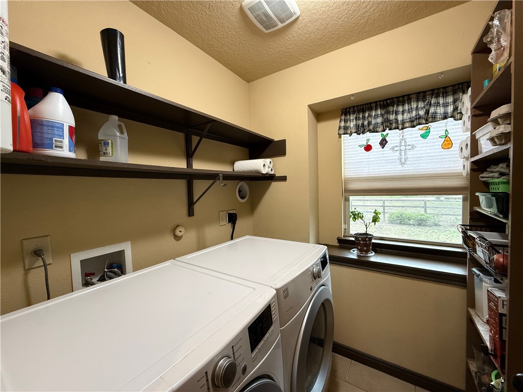 28799 N Us Highway 83 Property Photo 23