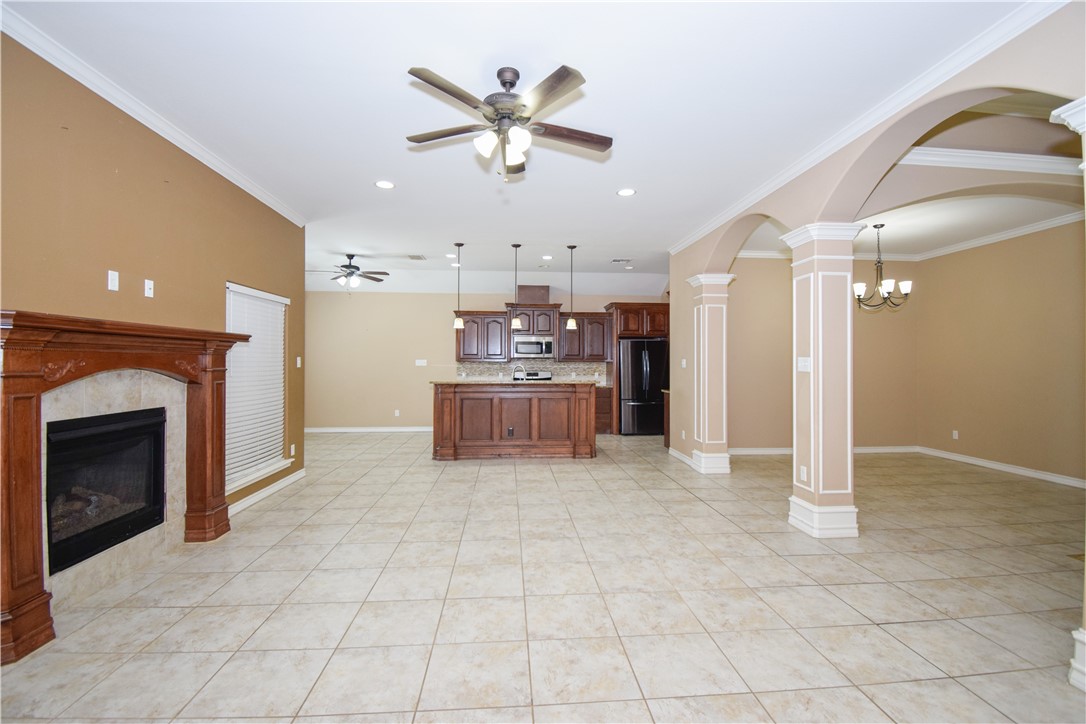 1601 Sea Oak Dr Property Photo 6