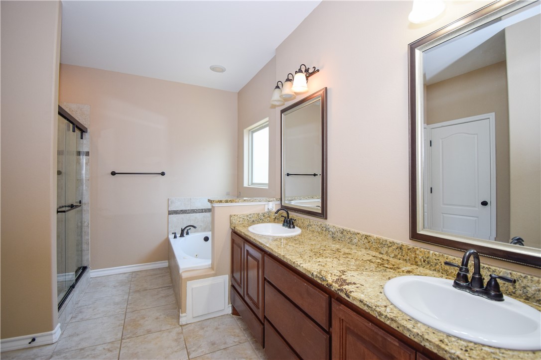 1601 Sea Oak Dr Property Photo 16