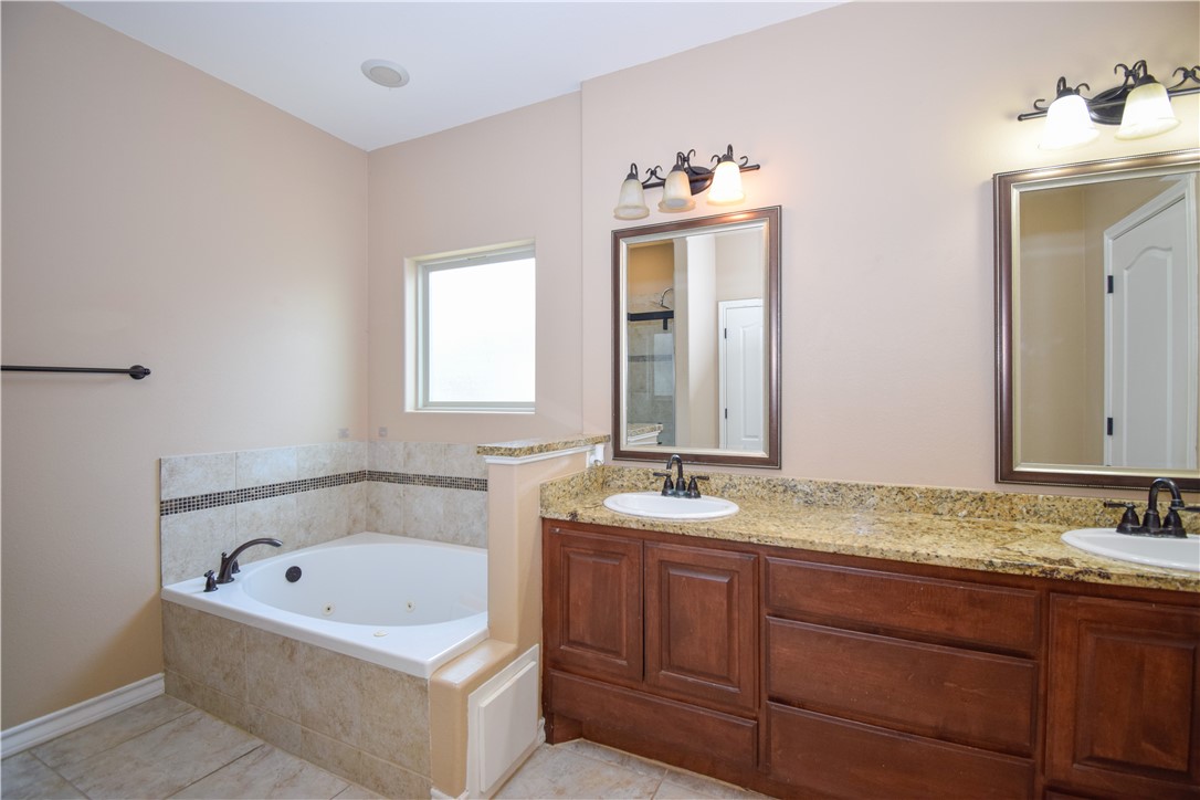 1601 Sea Oak Dr Property Photo 17