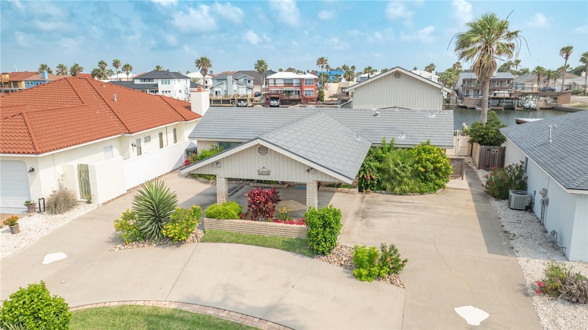 13758 Hawksnest Bay Ave Property Photo 2