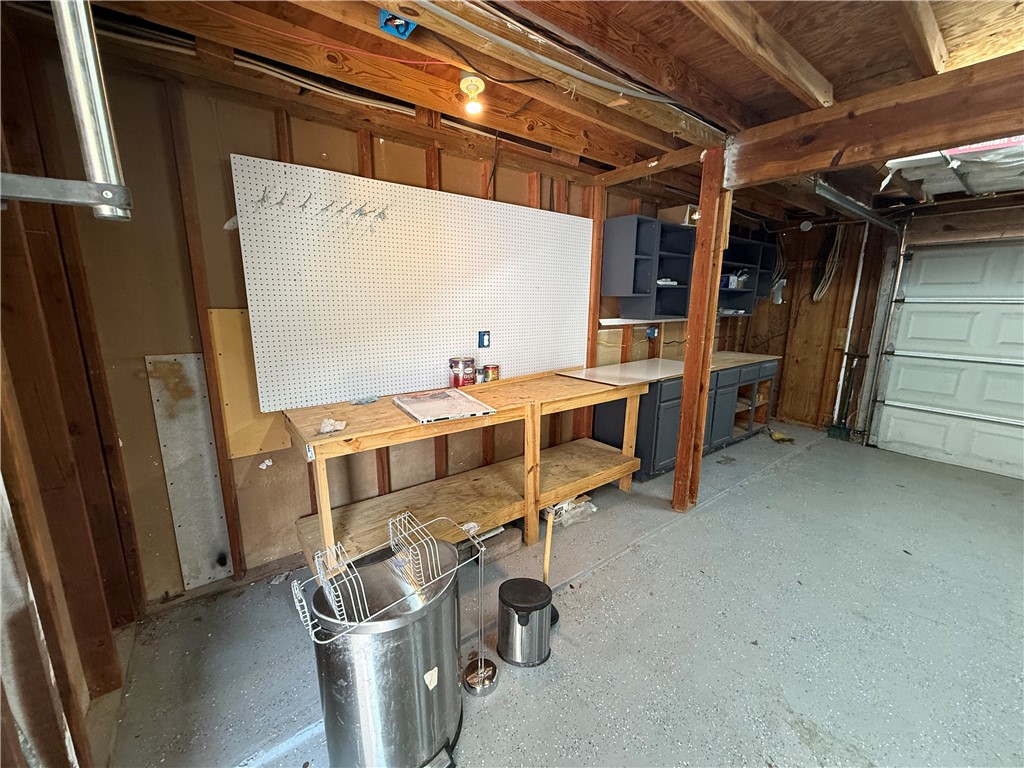 5001 Meandering Ln Property Photo 22