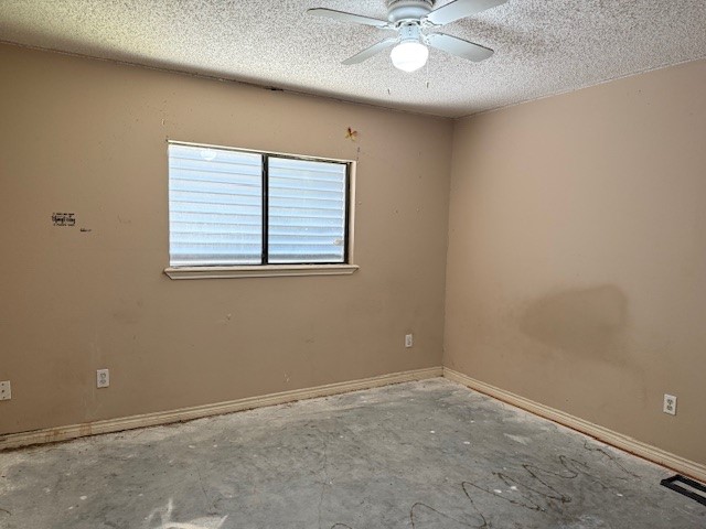 6026 Blue Water Dr Property Photo 11
