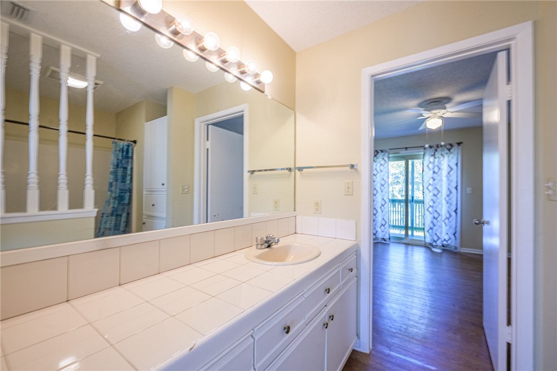 302 Saint Andrews St J-101 Property Photo 26