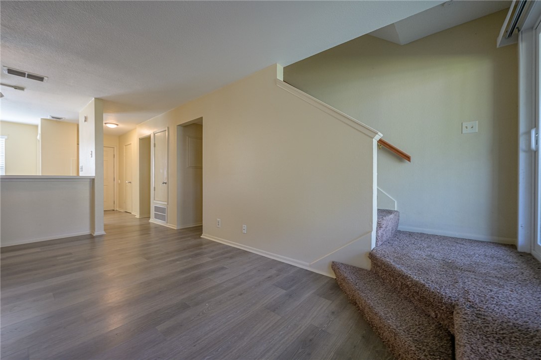 302 Saint Andrews St J-103 Property Photo 12