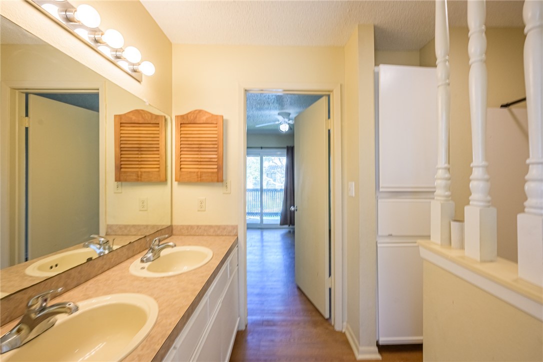 302 Saint Andrews St J-103 Property Photo 17