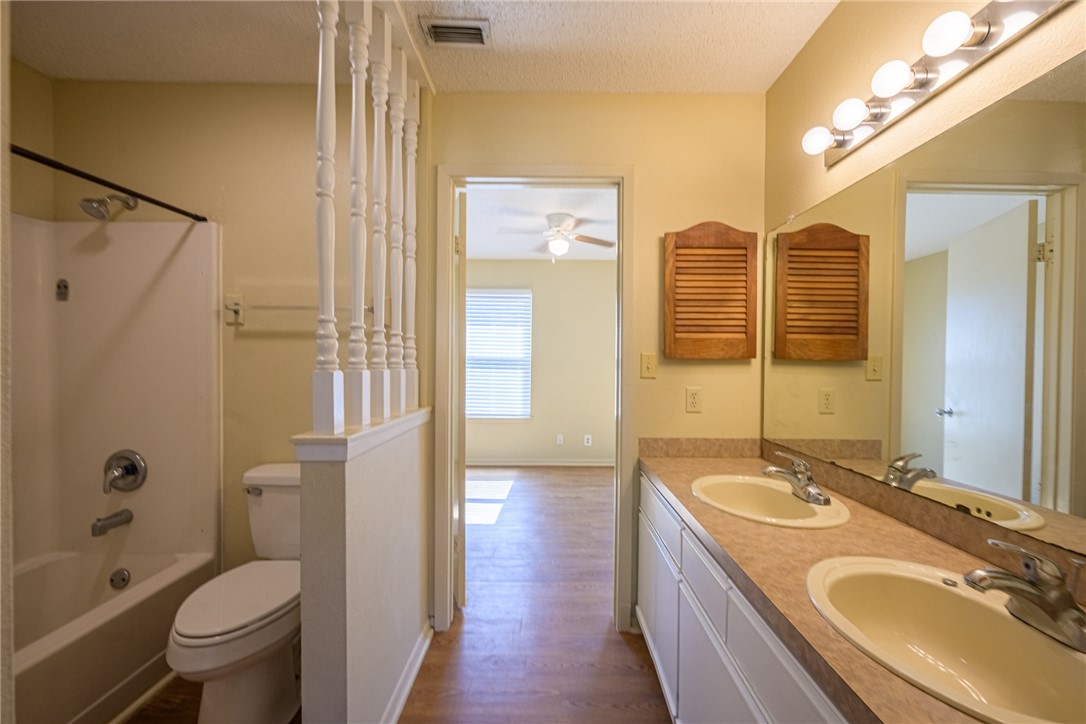 302 Saint Andrews St J-103 Property Photo 19