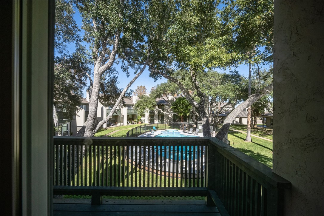 302 Saint Andrews St J-103 Property Photo 24