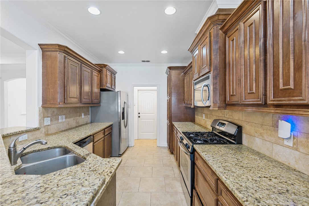 2633 Date Palm Dr Property Photo 11
