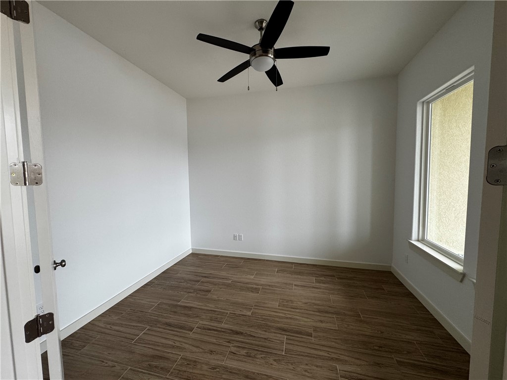 1702 Elm View Dr Property Photo 5