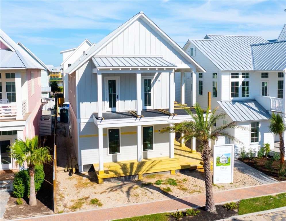 209 S Shore Dr Property Photo 2
