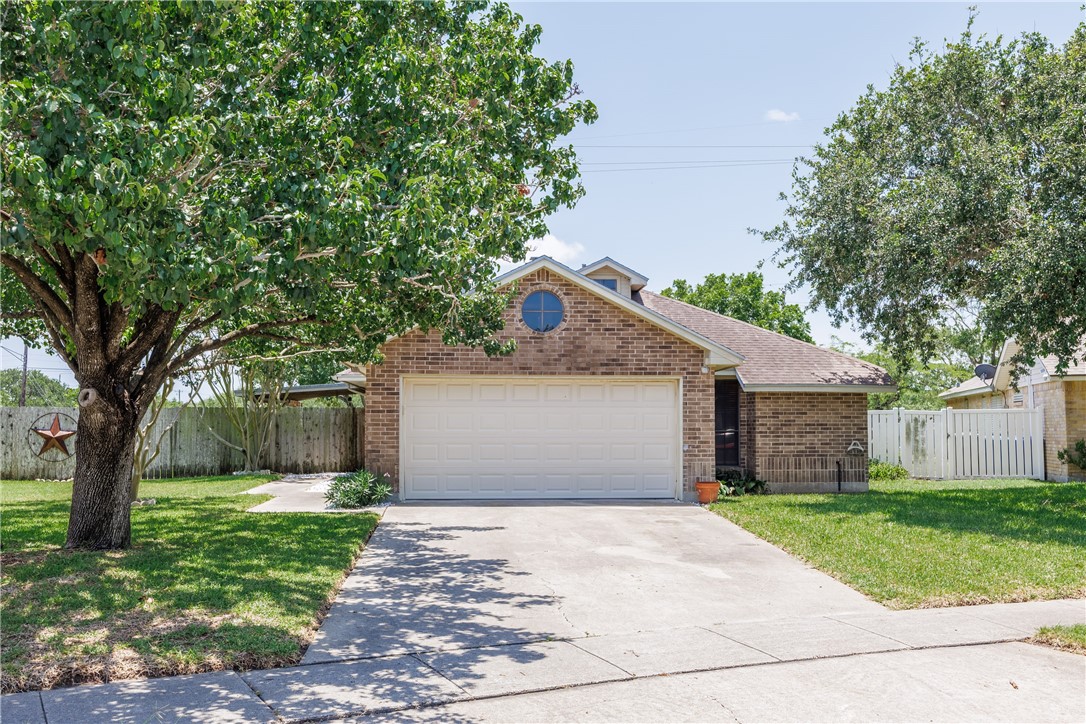 7153 Brookedge Ln Property Photo 1