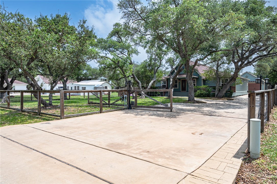 123 Bishop Road Property Photo 18