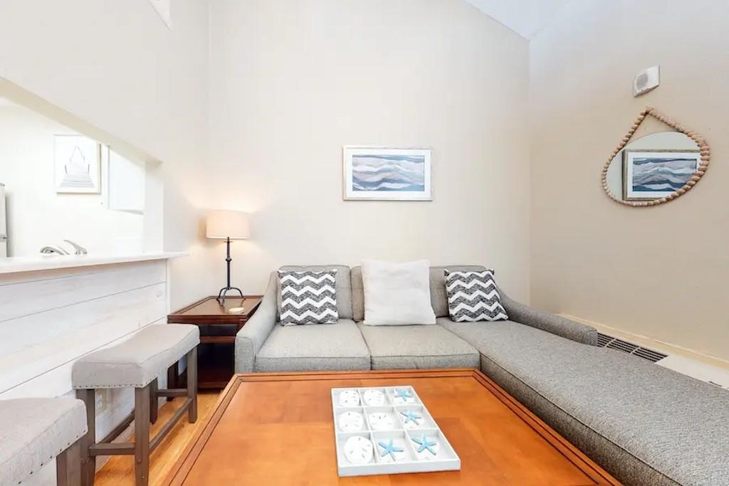 14825 Windward Dr 221 Property Photo 8