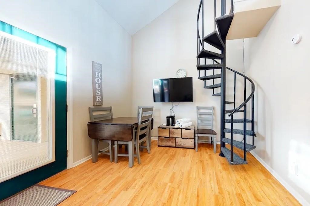 14825 Windward Dr 221 Property Photo 9