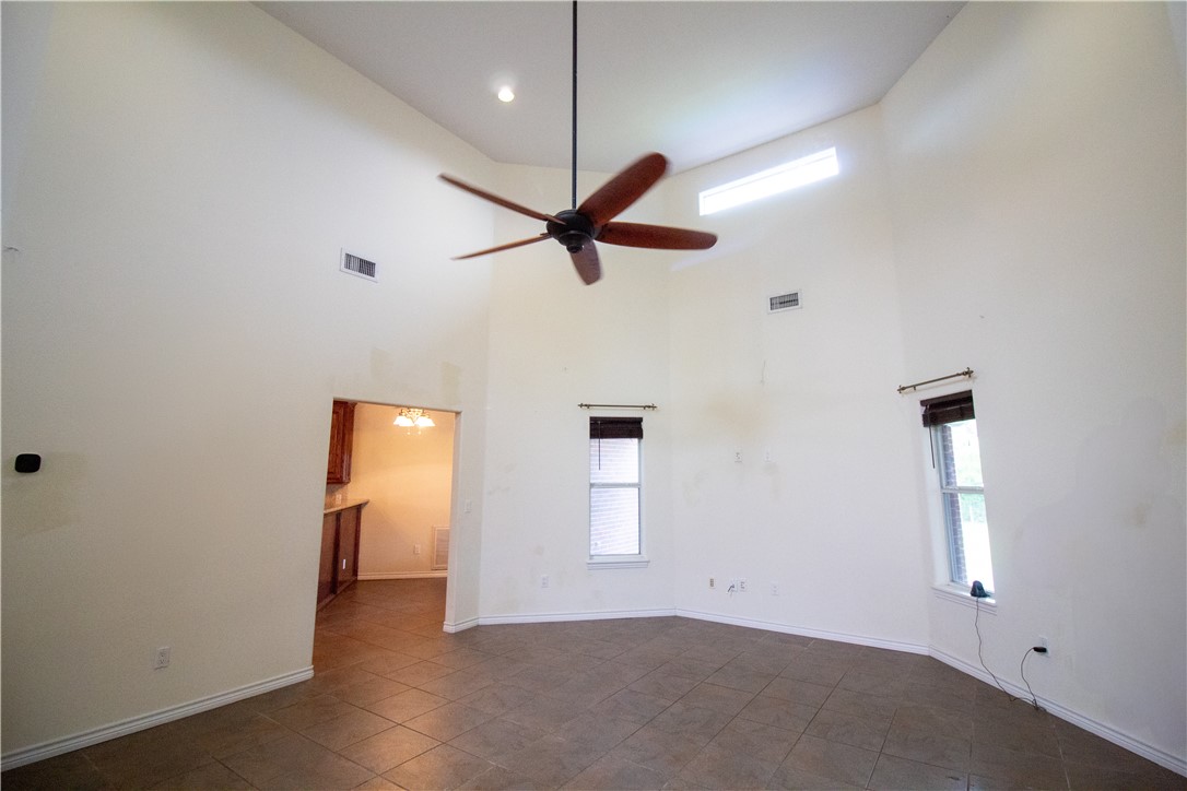 125 Red Bird Ridge Property Photo 8