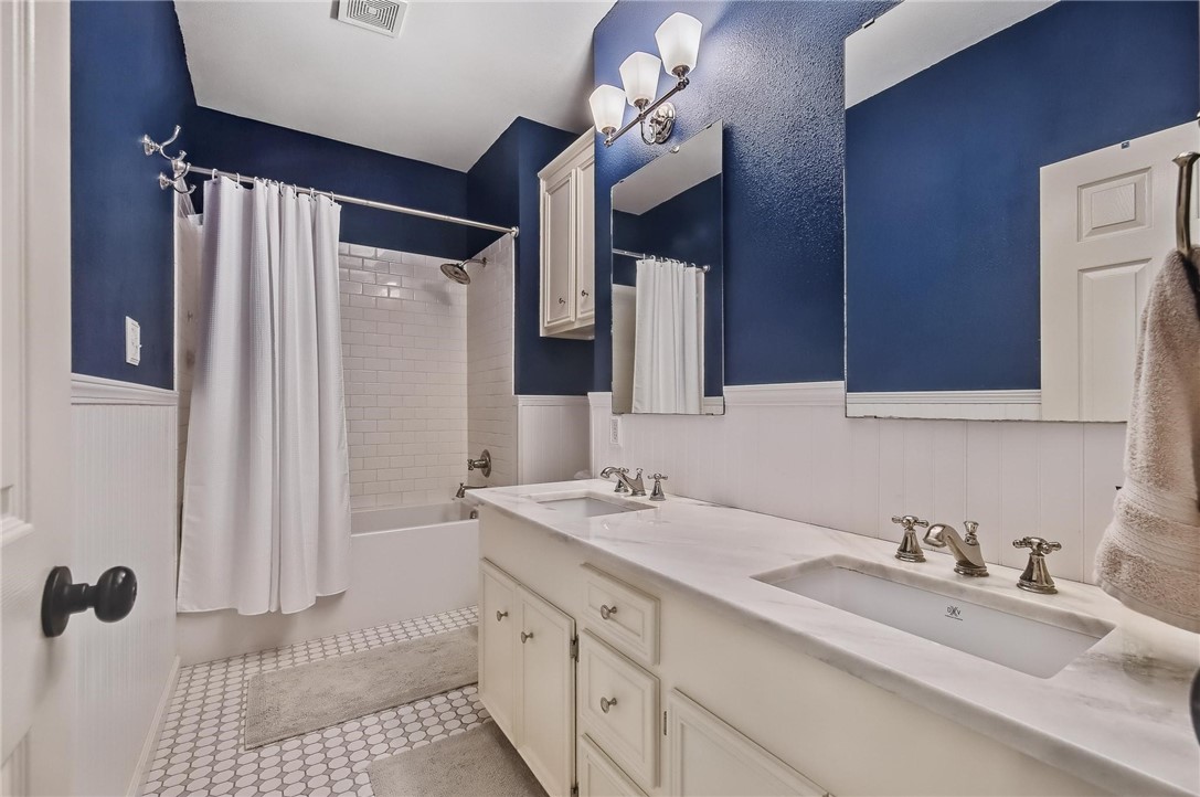 5918 Woodmere Dr Property Photo 27