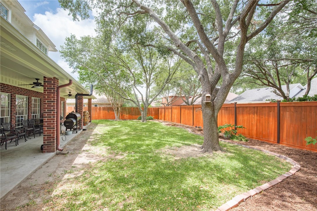 5918 Woodmere Dr Property Photo 32