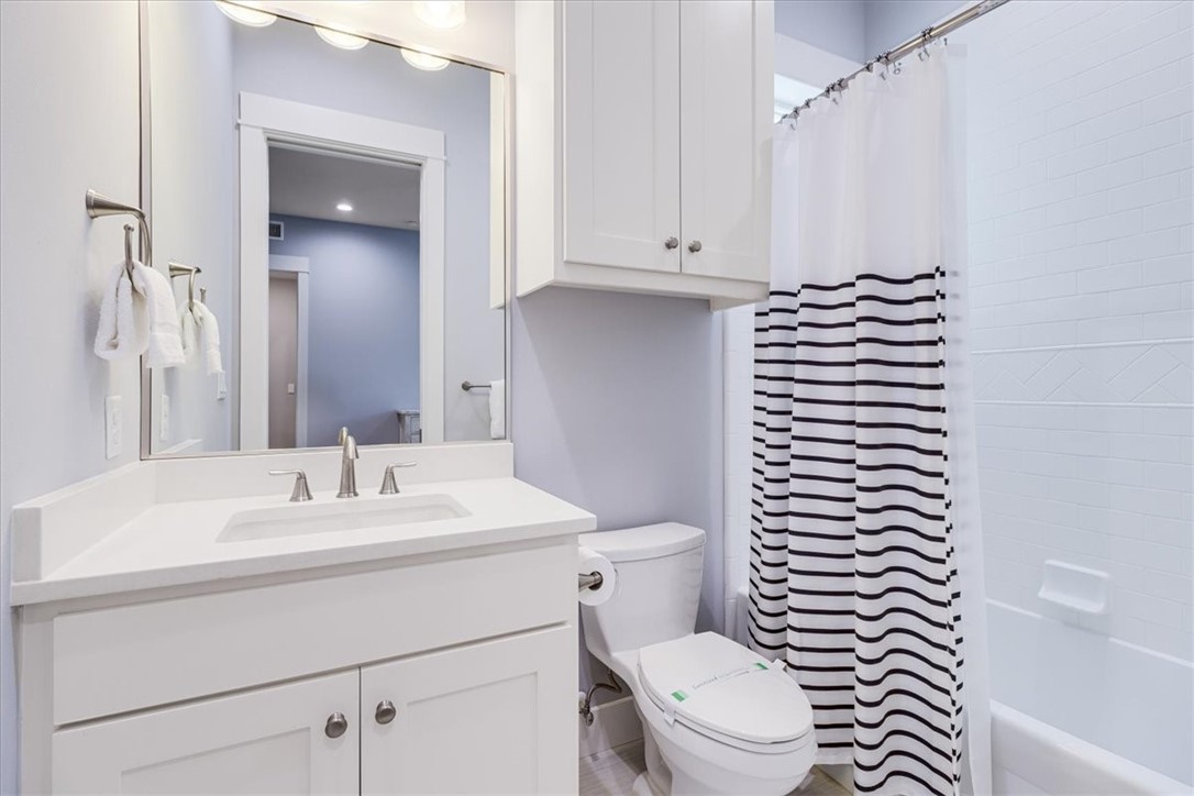 648 Kings Crown Property Photo 10