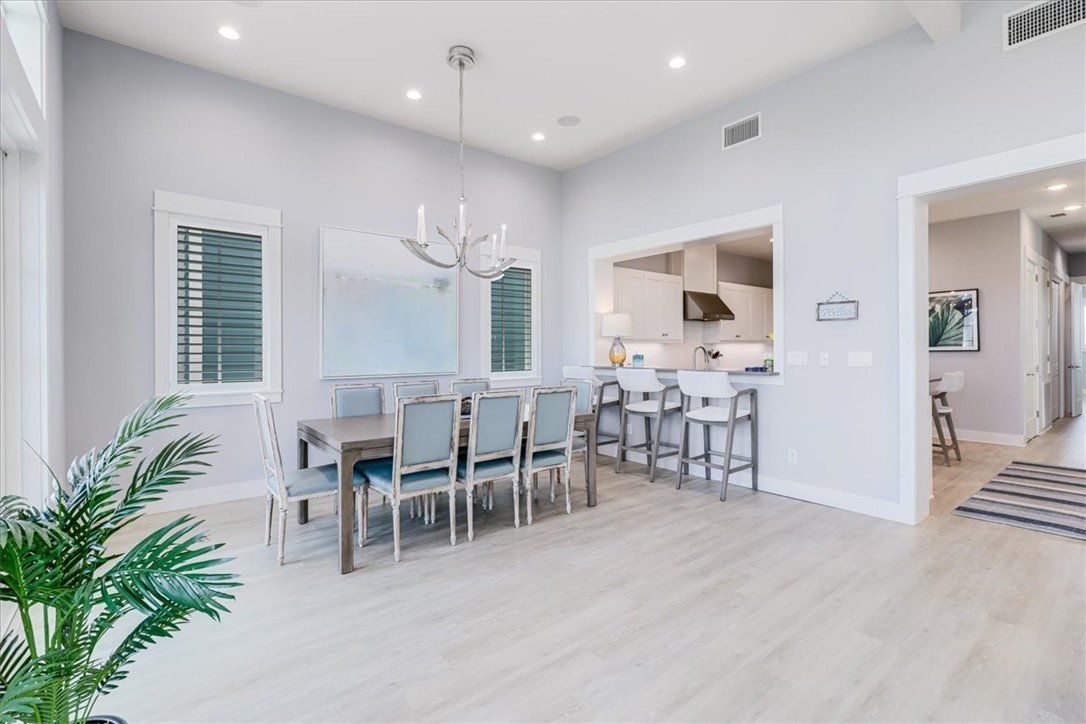 648 Kings Crown Property Photo 18