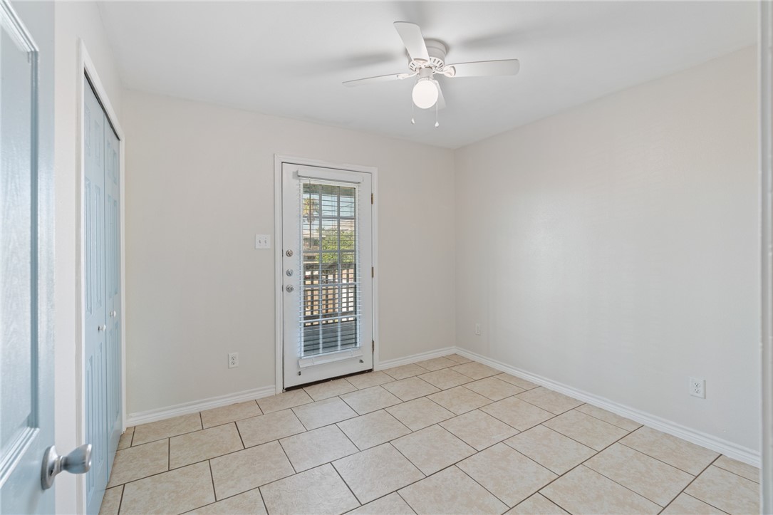 410 Knickerbocker St Property Photo 14