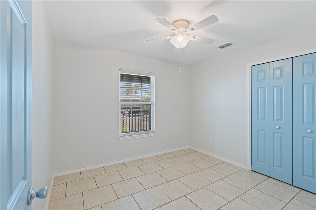 410 Knickerbocker St Property Photo 20