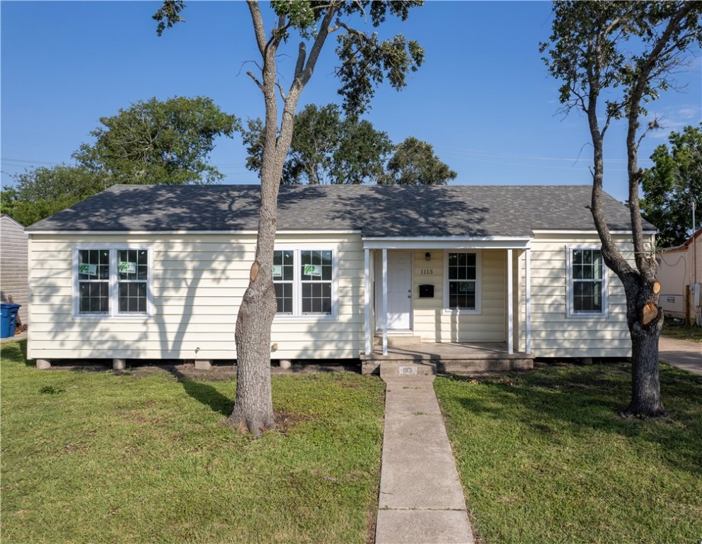 1113 Annapolis Dr Property Photo 1