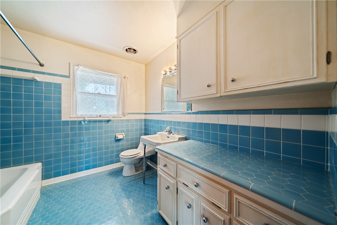 301 Chenoweth Dr Property Photo 22