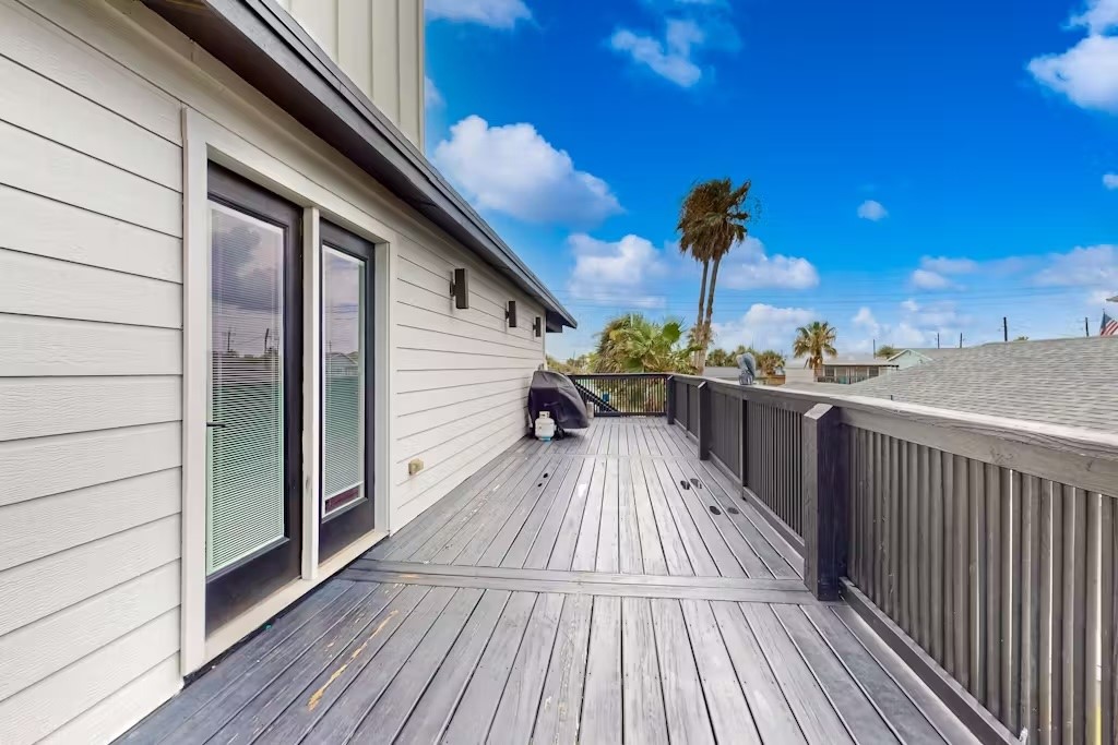 500 Royal Palm Lane Property Photo 4