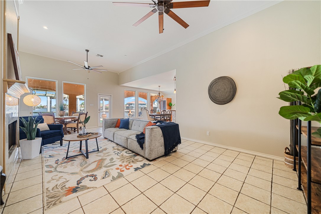 15929 San Felipe Dr Property Photo 2