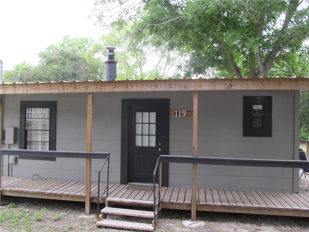 119 Horseshoe Clf Property Photo 4