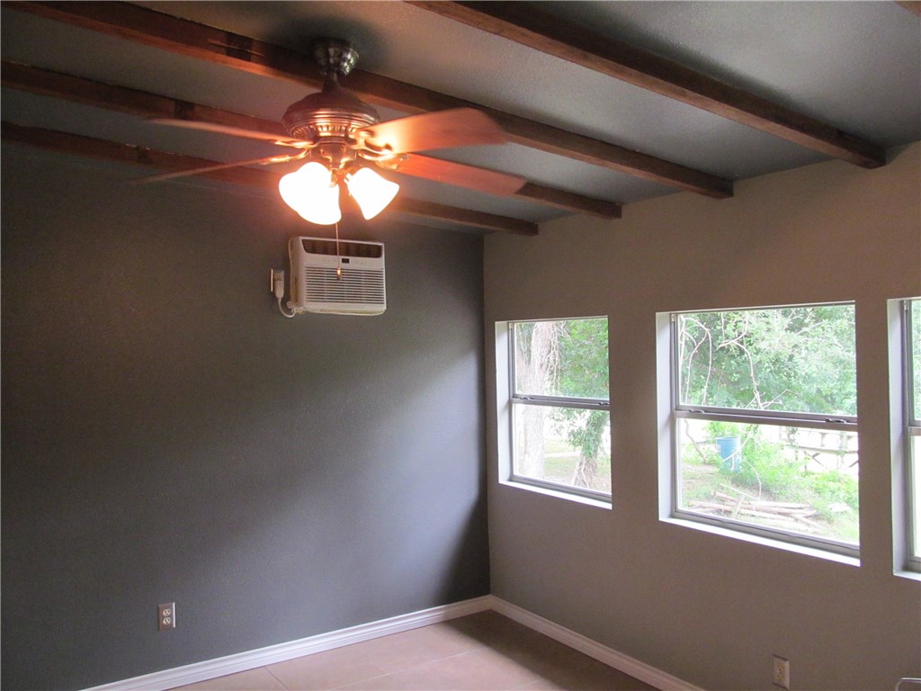 119 Horseshoe Clf Property Photo 18