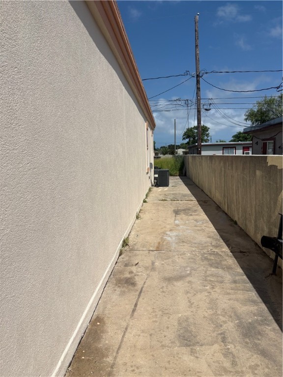 915 Flour Bluff Dr Property Photo 27