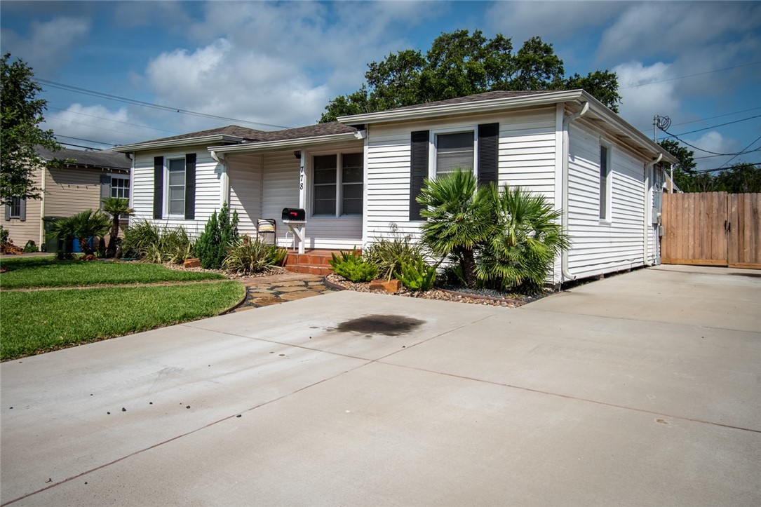 778 Ashland Dr Property Photo 3