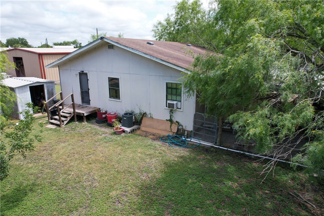 24757 County Road 340 Property Photo 3