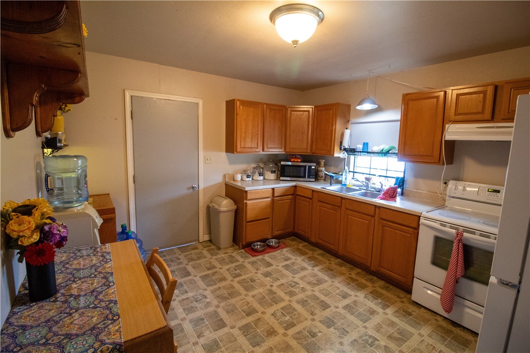 24757 County Road 340 Property Photo 11
