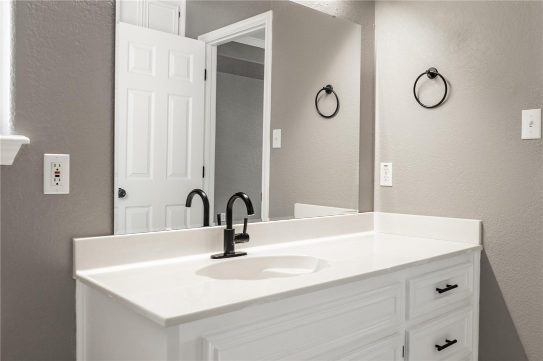 13948 Lighthouse Dr Property Photo 21